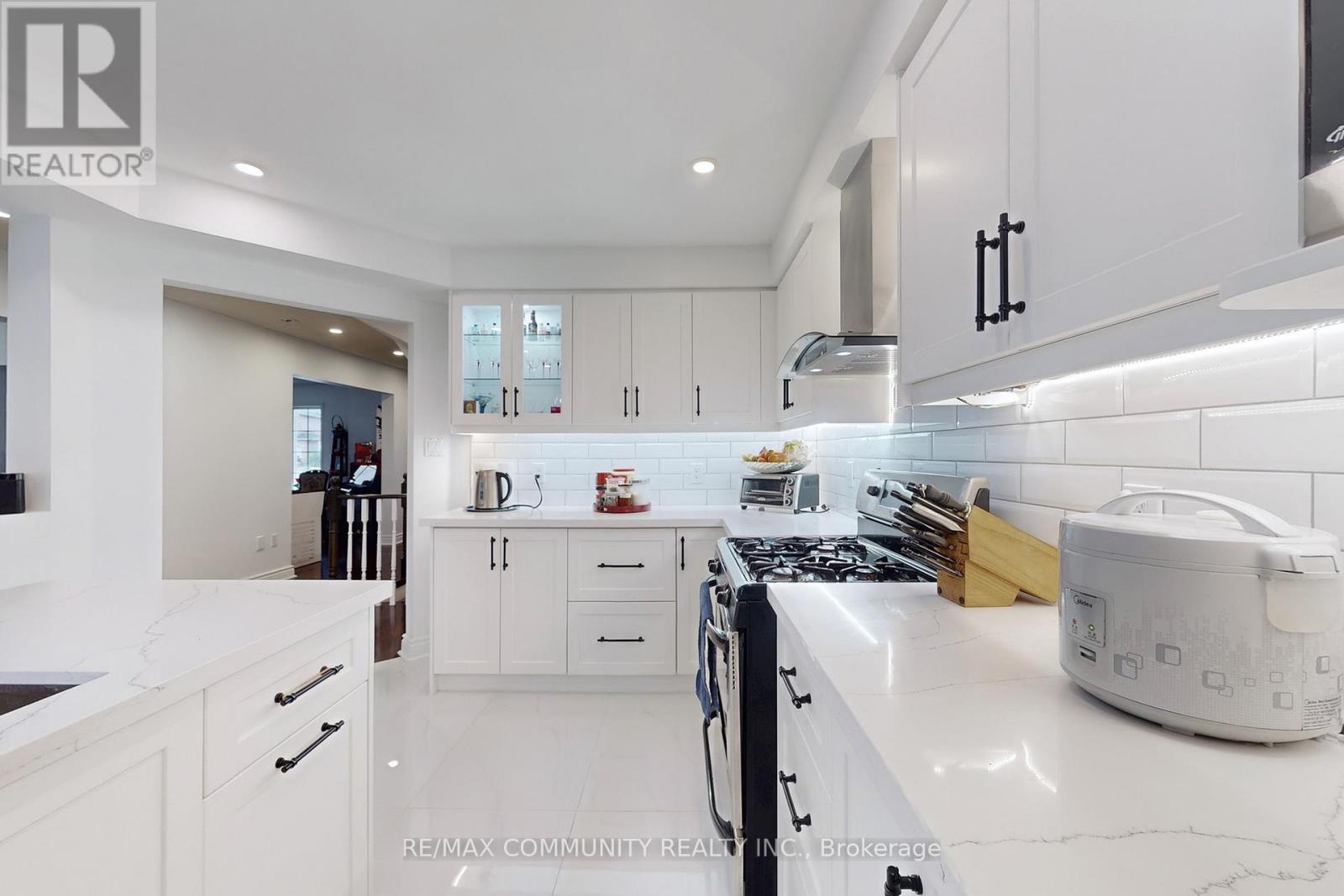 71 HIBBARD DRIVE - 18