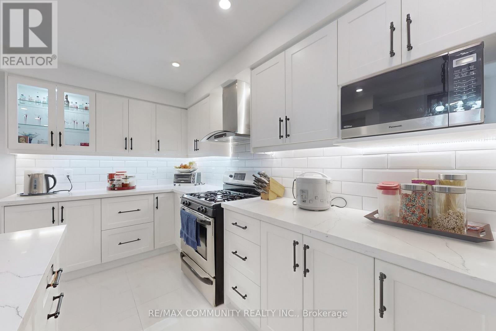 71 HIBBARD DRIVE - 19