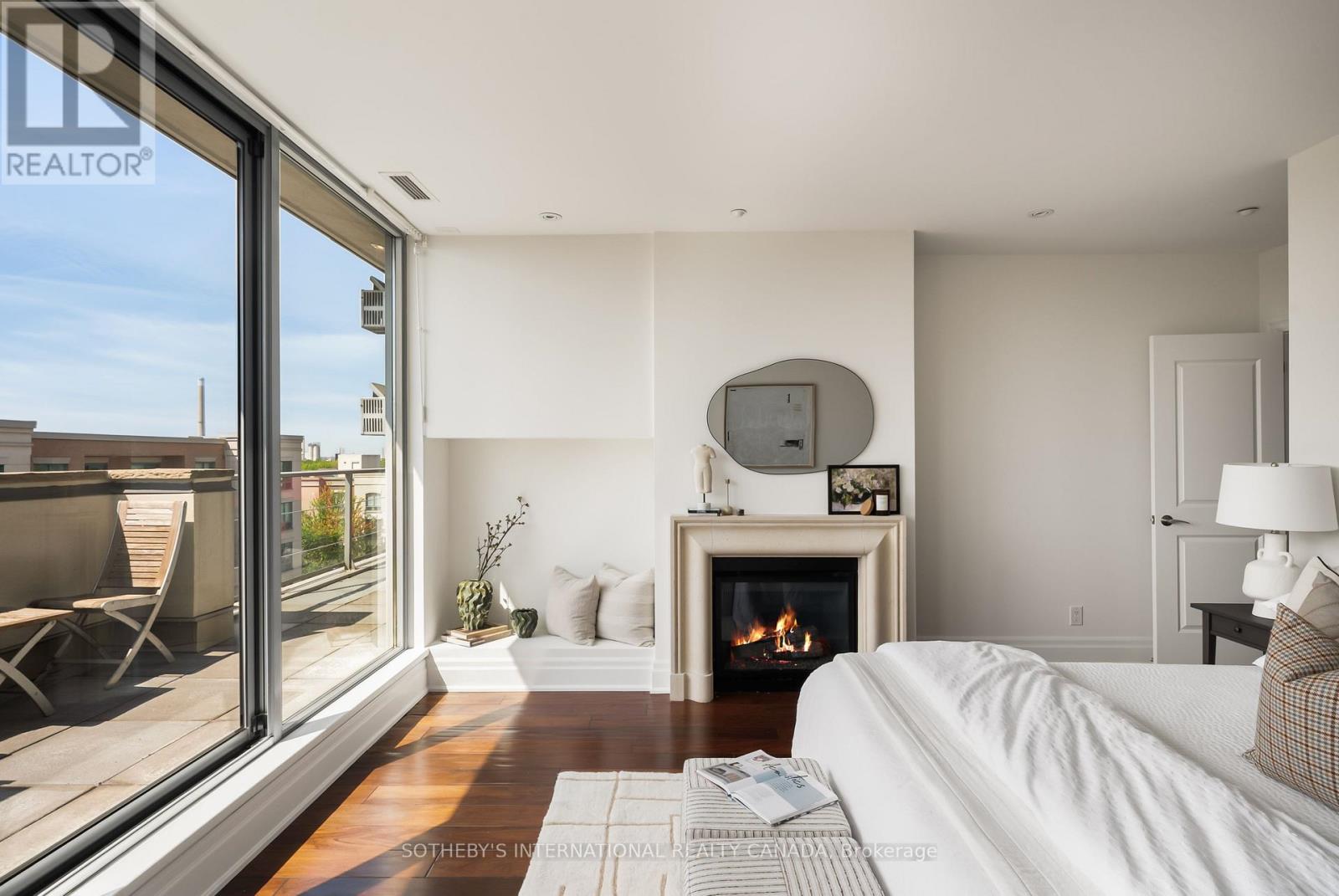 #501 1 RAINSFORD ROAD - 25