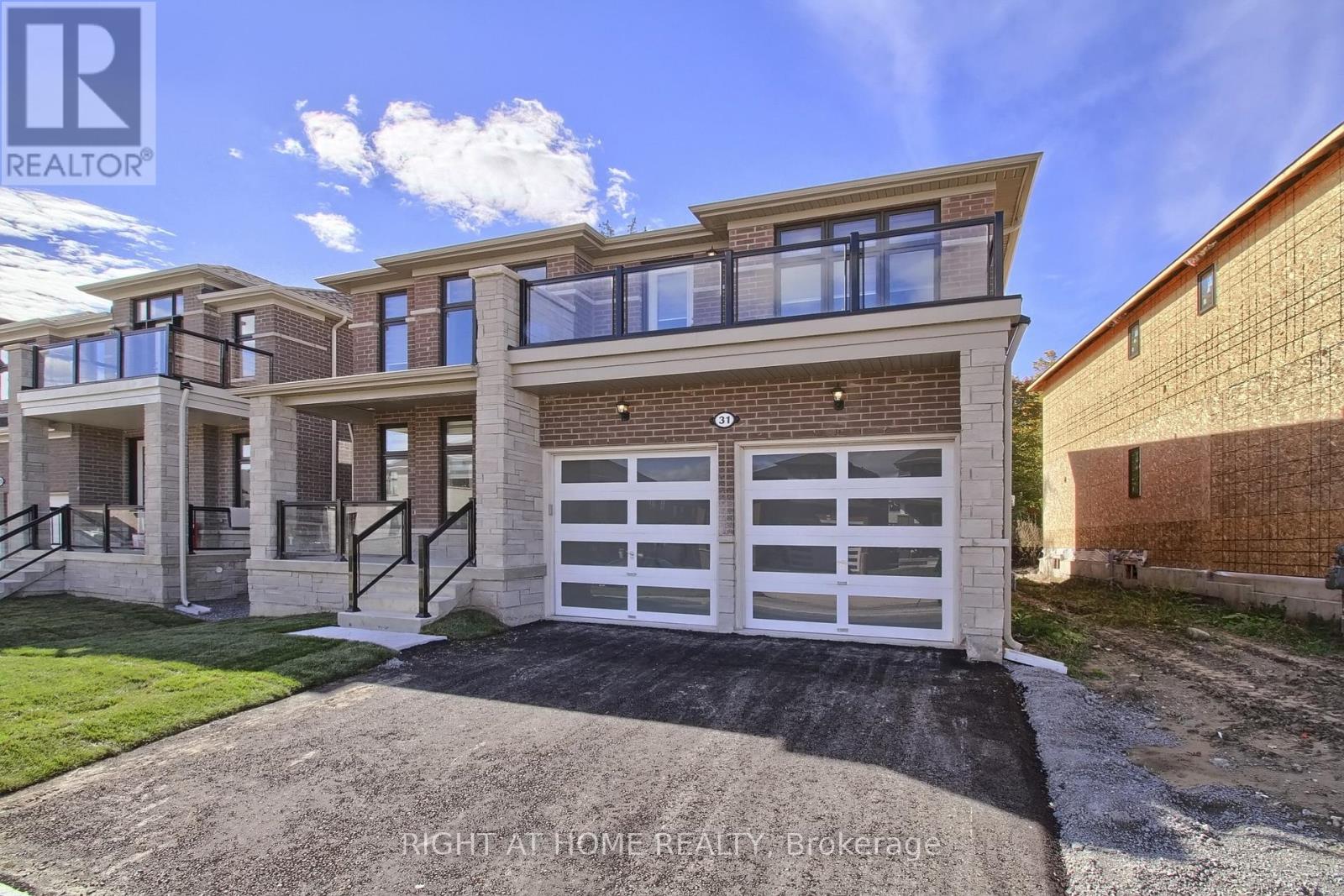 31 DOROTHY CAINE CRESCENT - 2