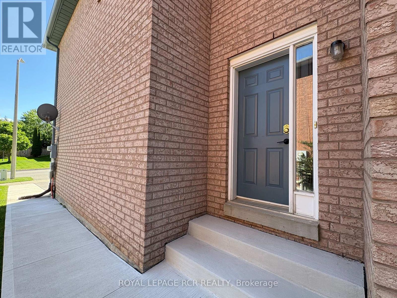 29 DEPEUTER CRESCENT - 37