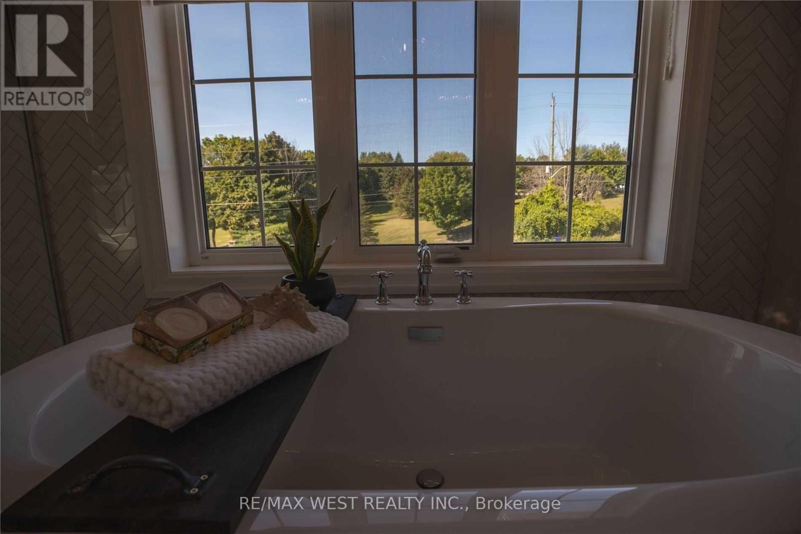 1430 SIMPKIN ROAD - 28