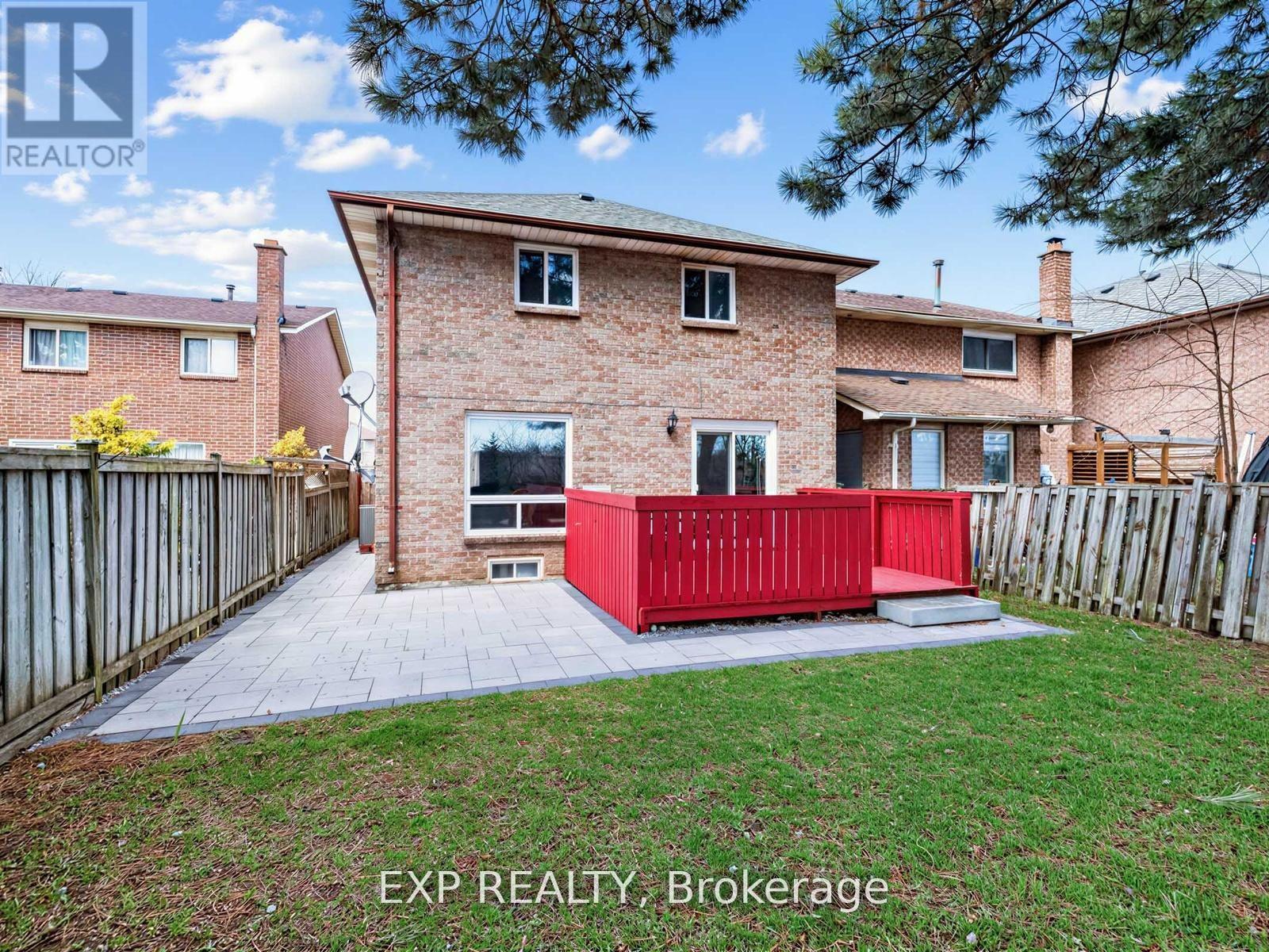 125 GREEN BUSH CRESCENT - 36