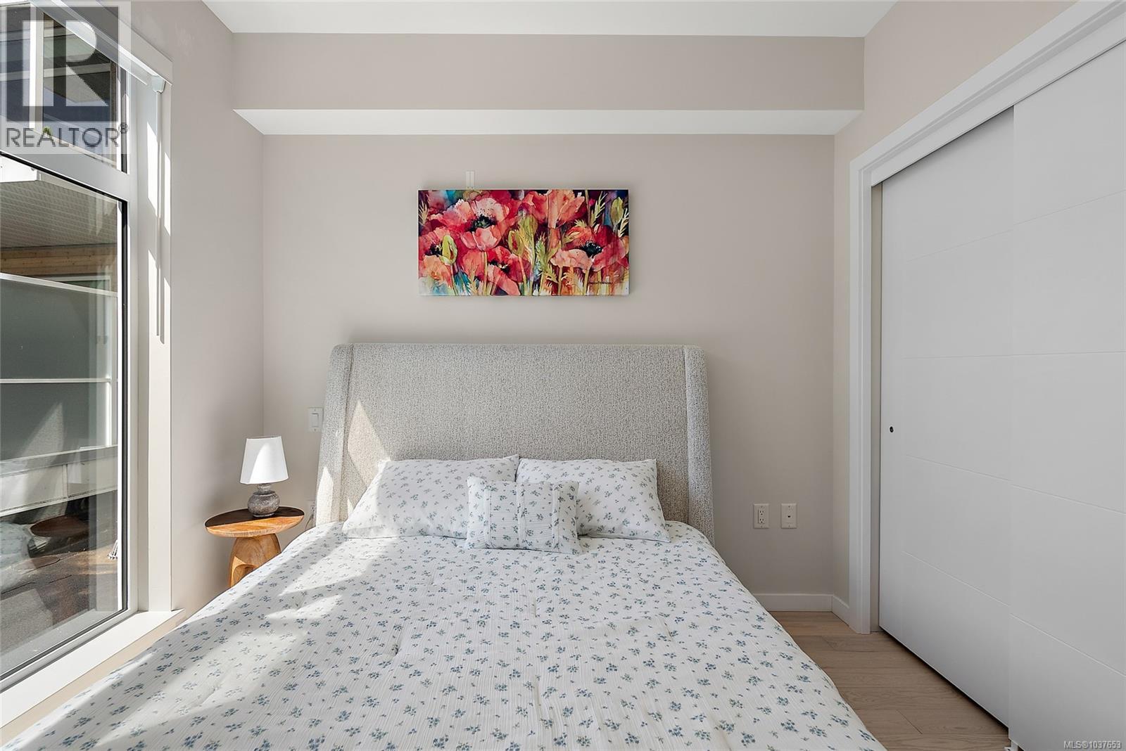 209 5120 Cordova Bay Road, Saanich
