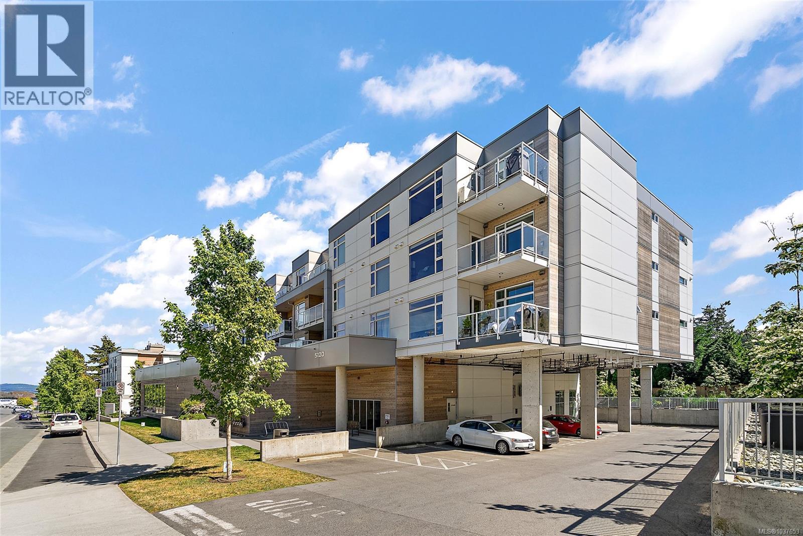 #209 5120 Cordova Bay Rd - 31