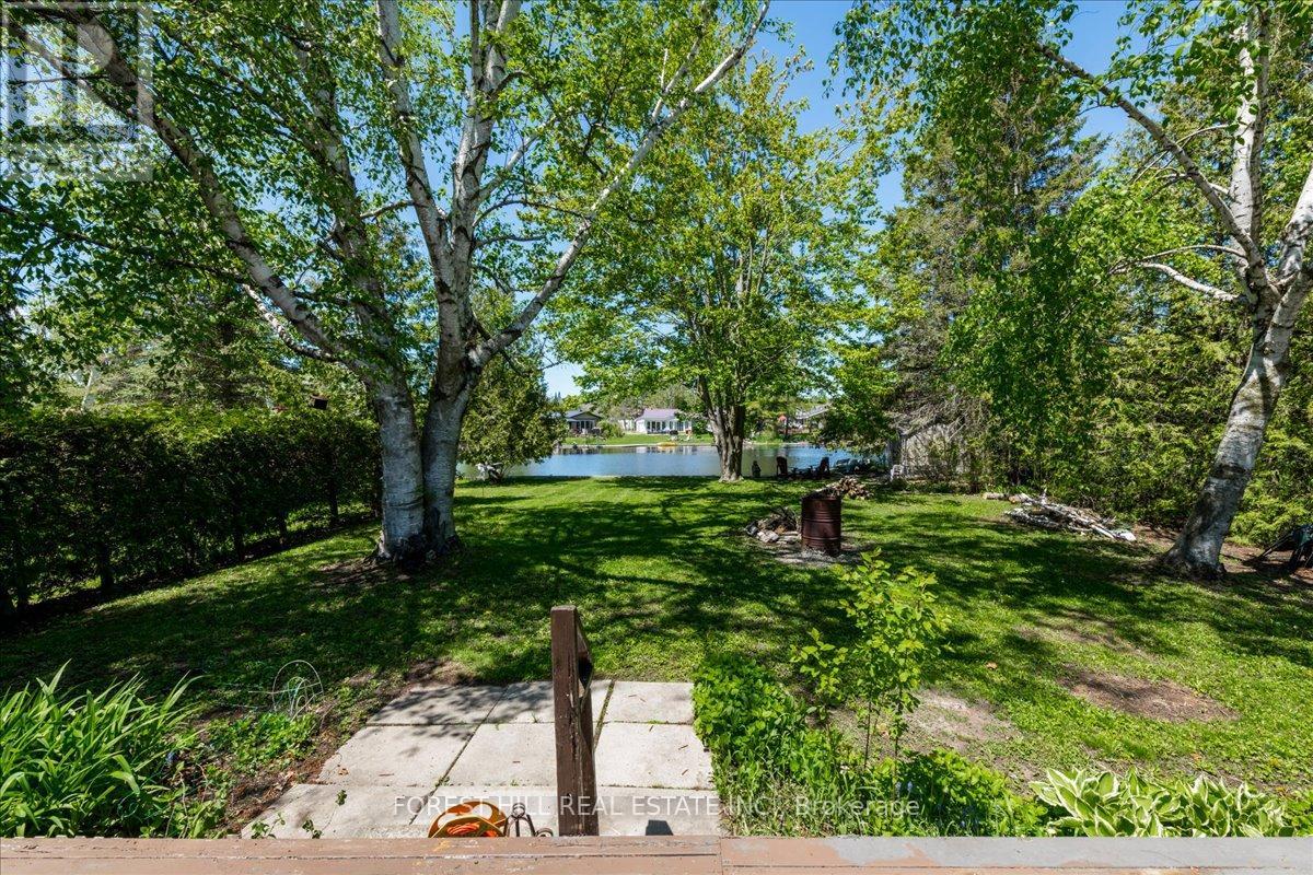 55 POPLAR CRESCENT - 21