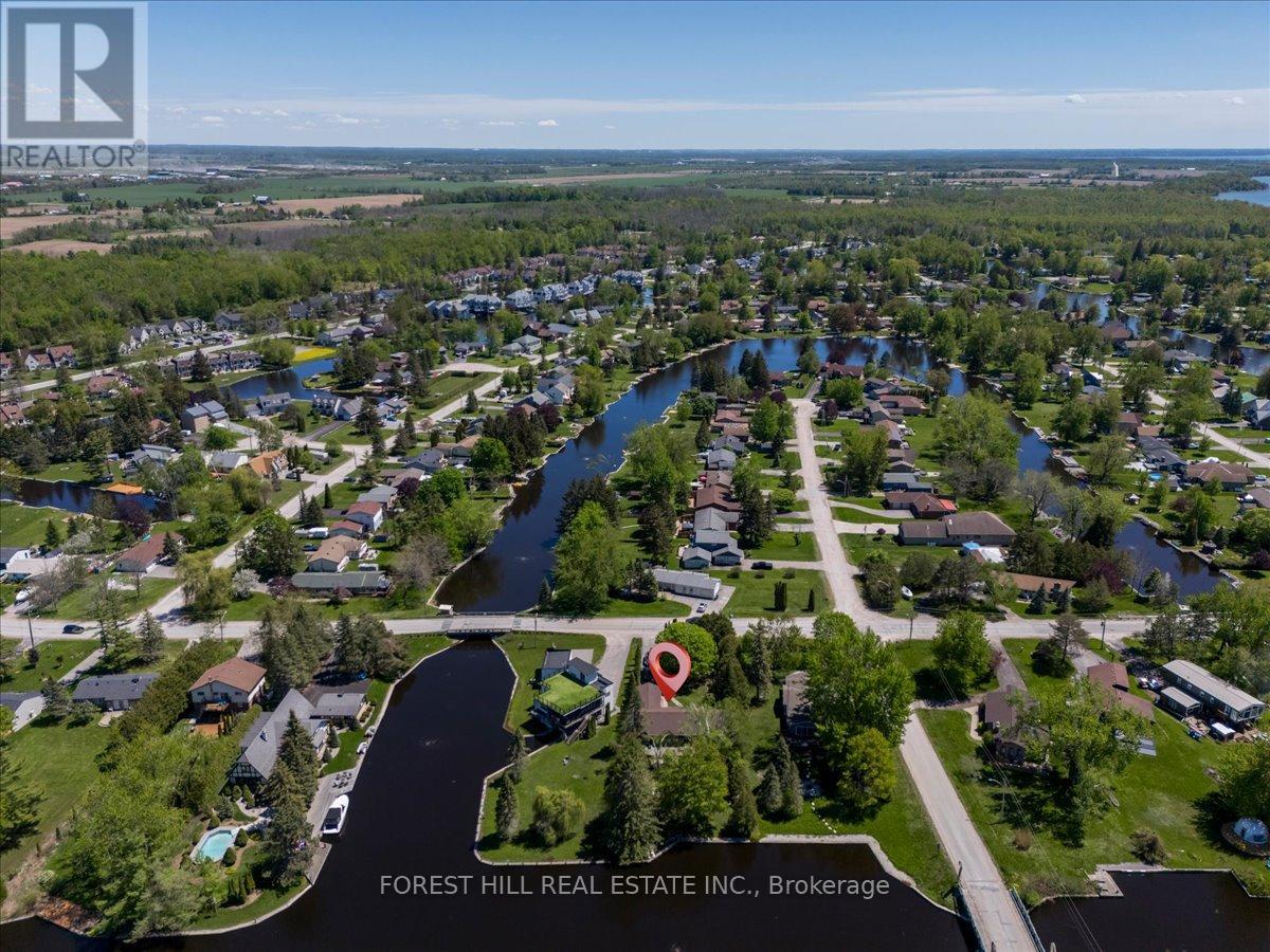 55 POPLAR CRESCENT - 29