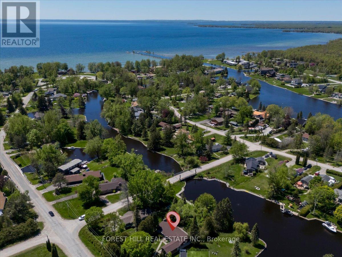 55 POPLAR CRESCENT - 33