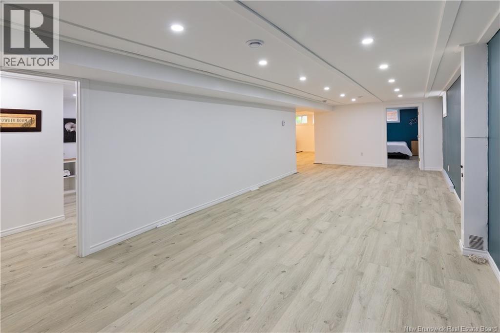 26 Alexander Avenue - 31