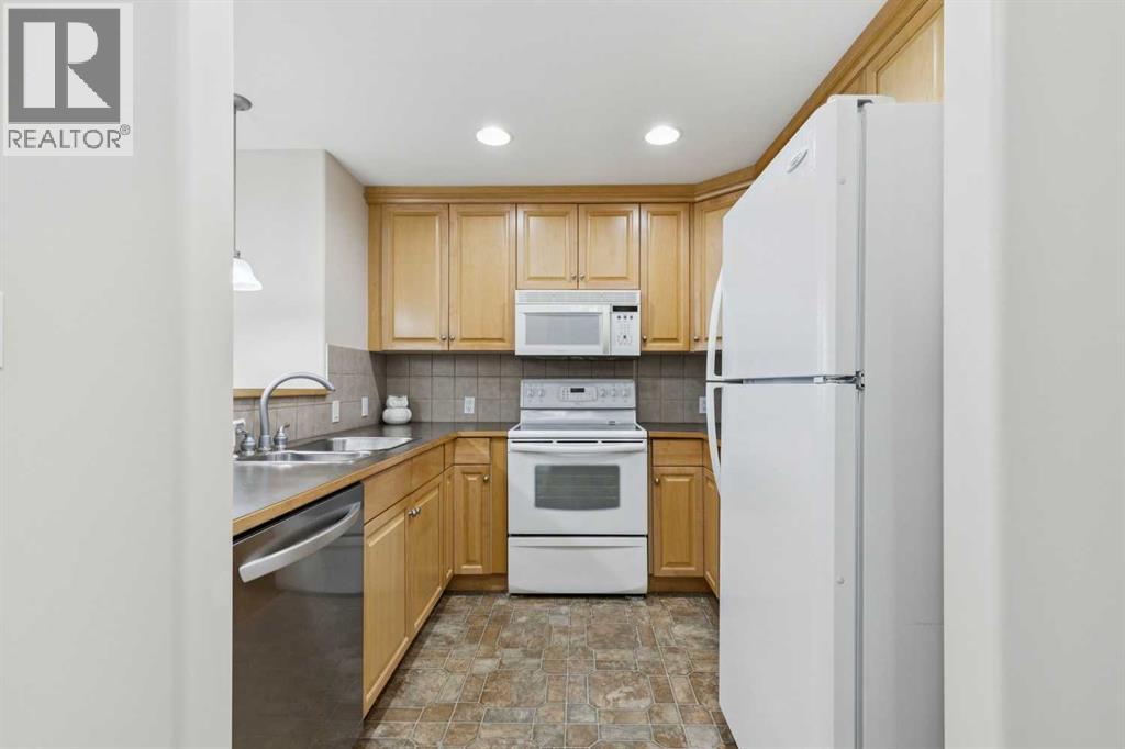 #705 1726 14 Avenue NW - 3