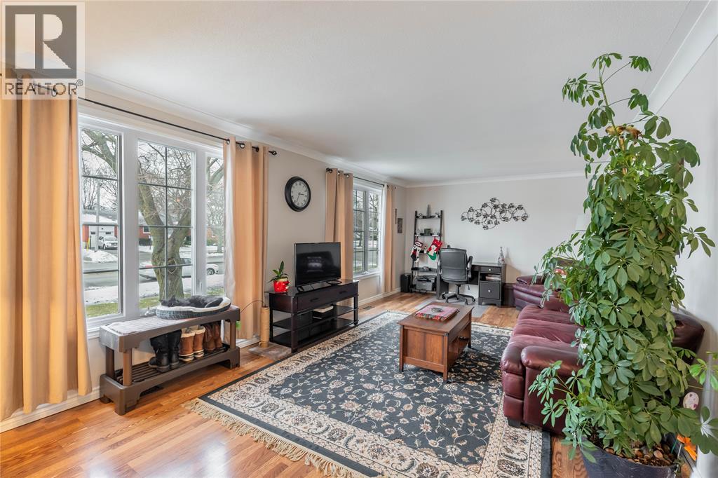 1170 CATHCART BOULEVARD - 4