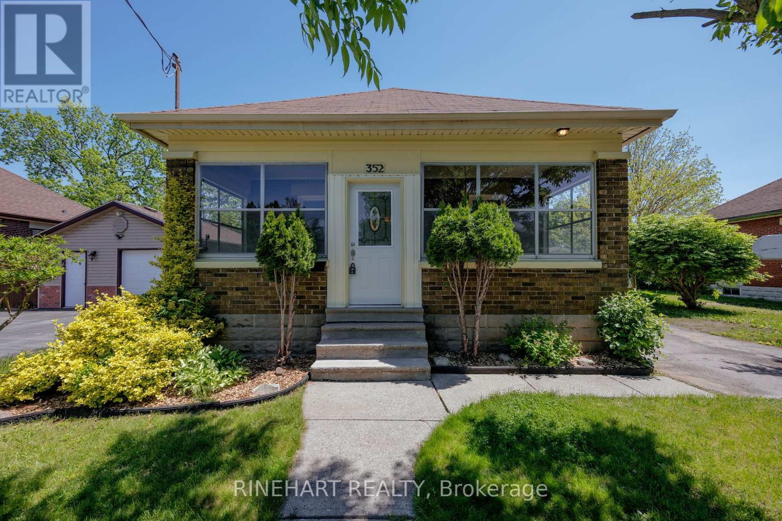 352 EDMONTON STREET