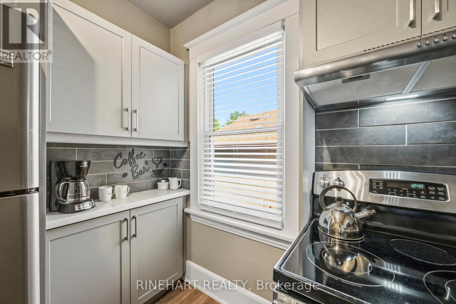 352 EDMONTON STREET - 12