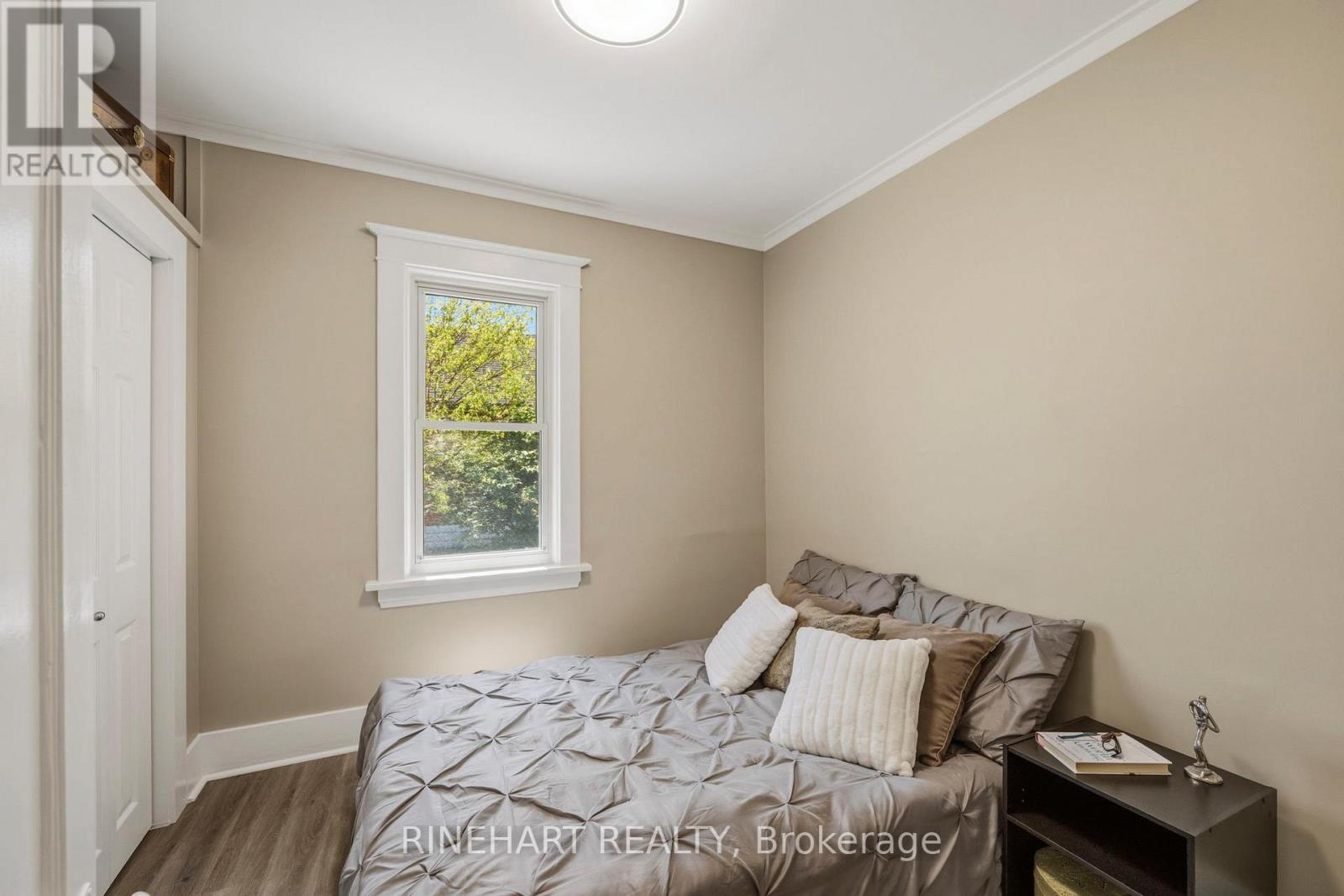352 EDMONTON STREET - 17