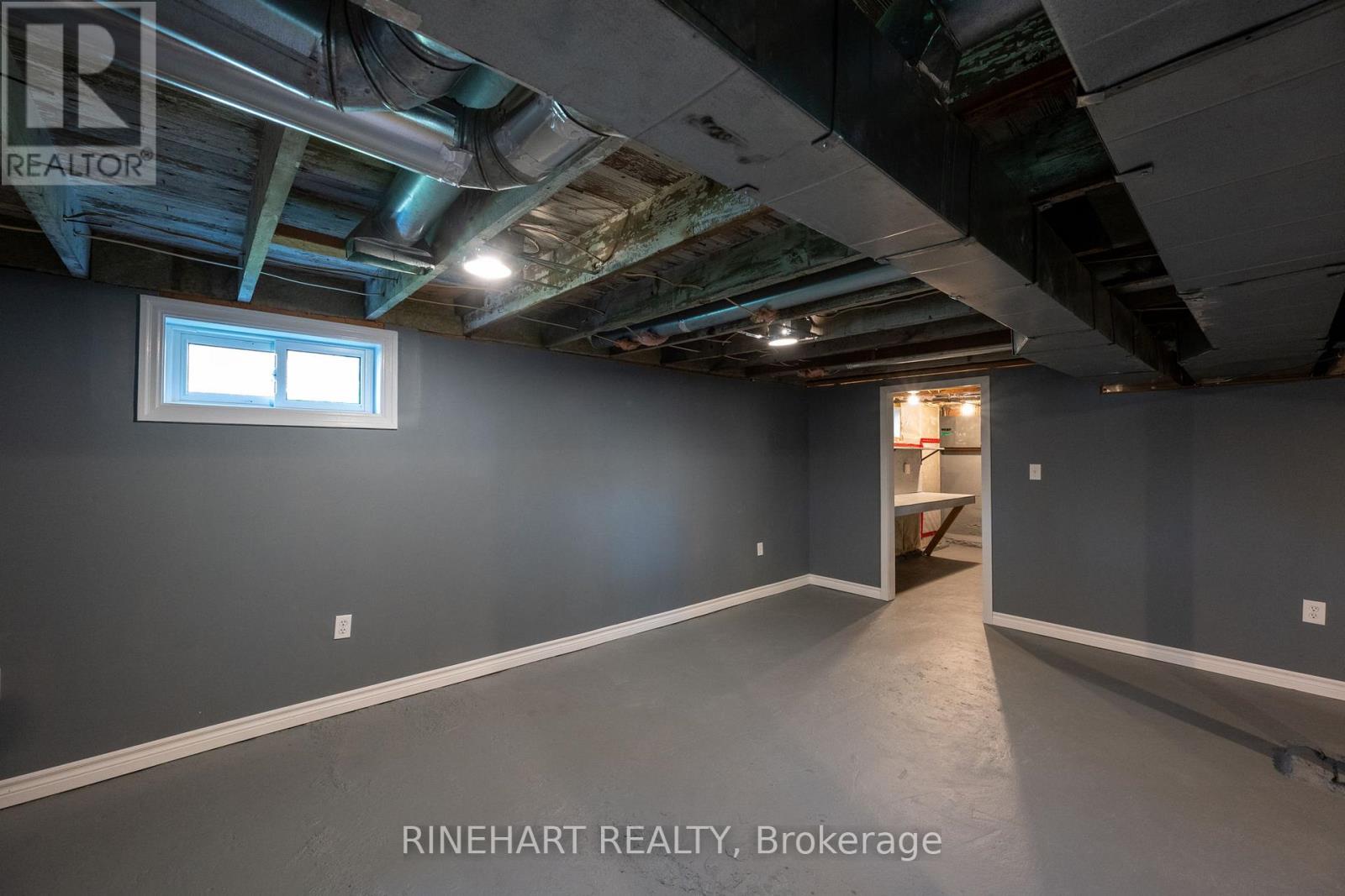 352 EDMONTON STREET - 22