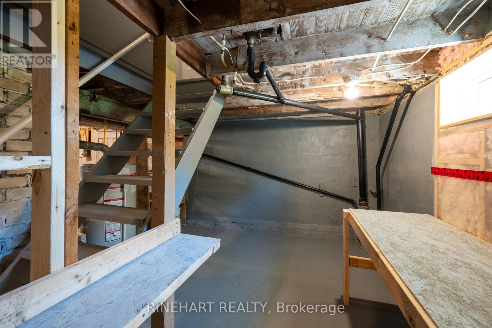352 EDMONTON STREET - 25