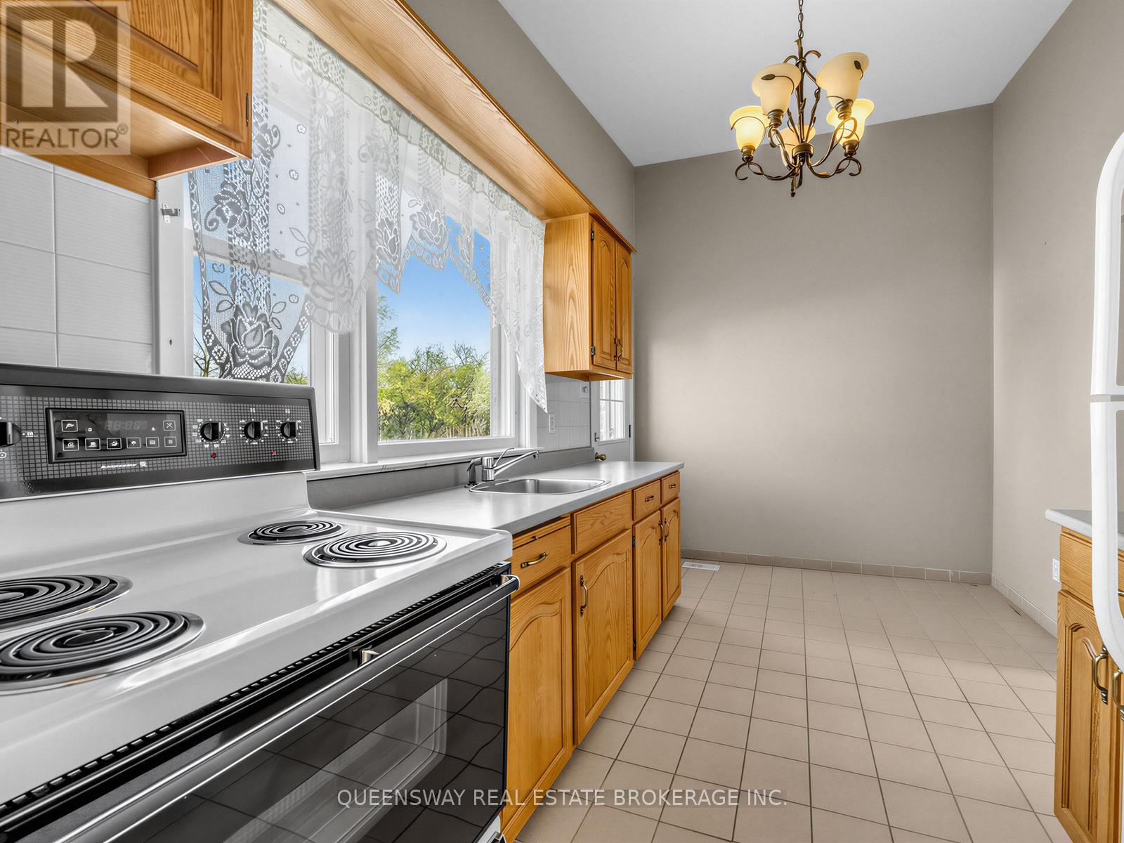 517 PINEGROVE ROAD - 11