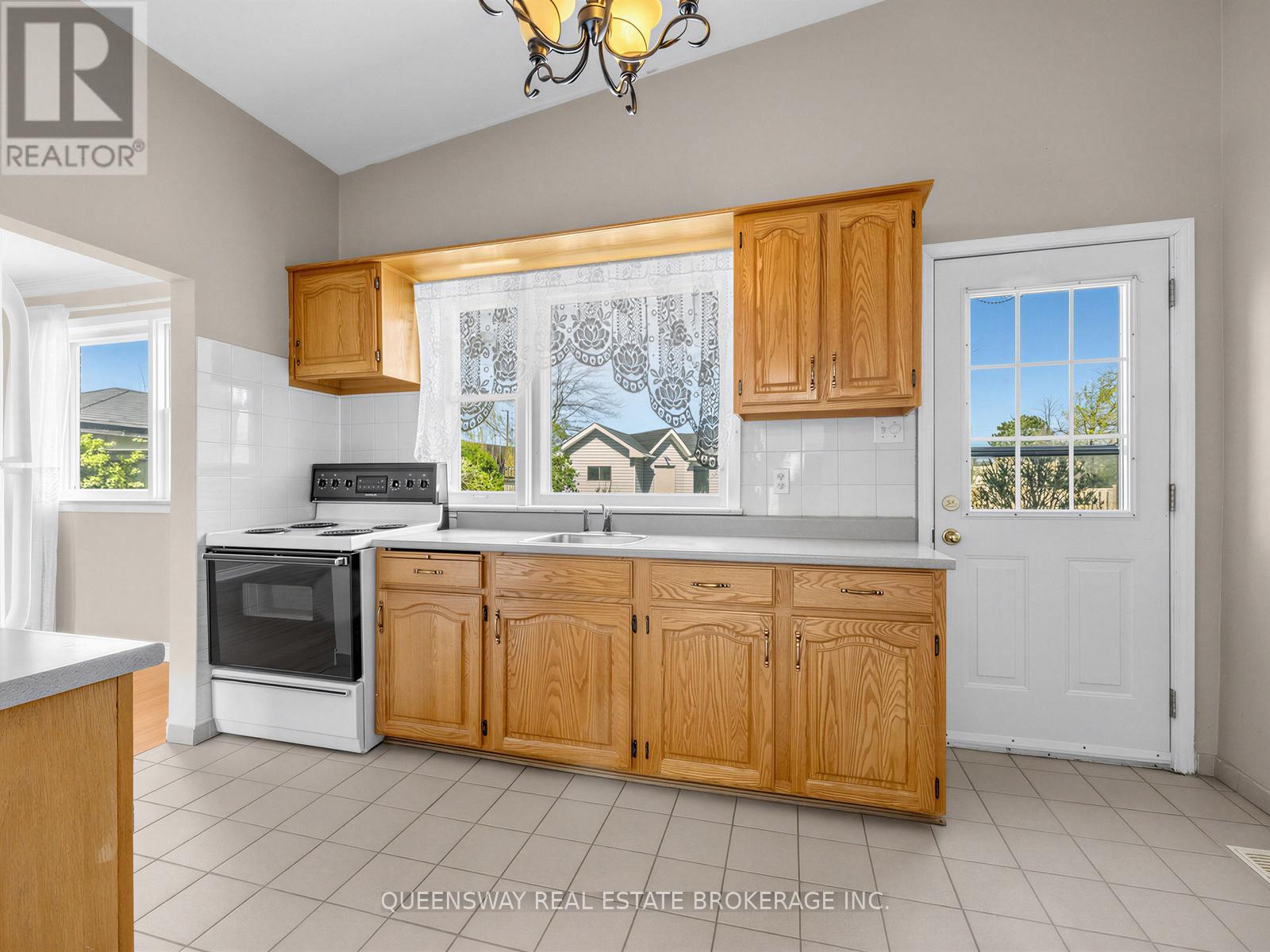 517 PINEGROVE ROAD - 12