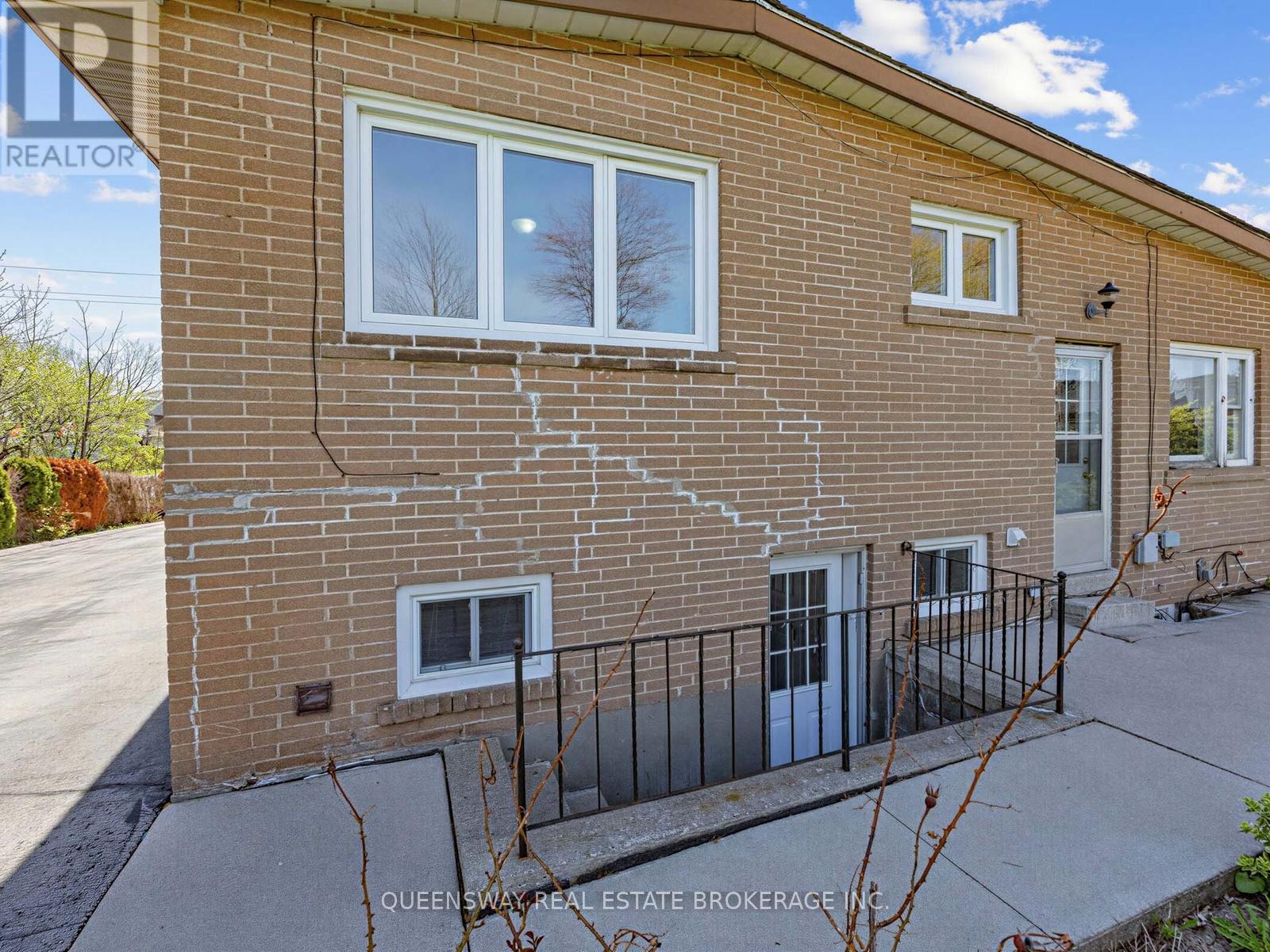 517 PINEGROVE ROAD - 33