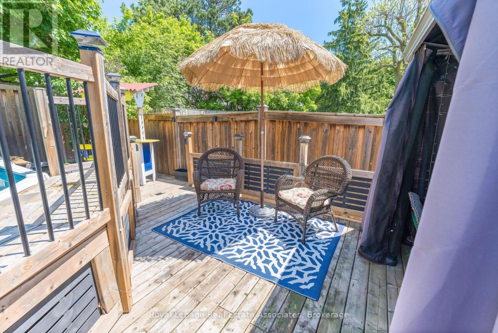 26 MARILYN CRESCENT - 39