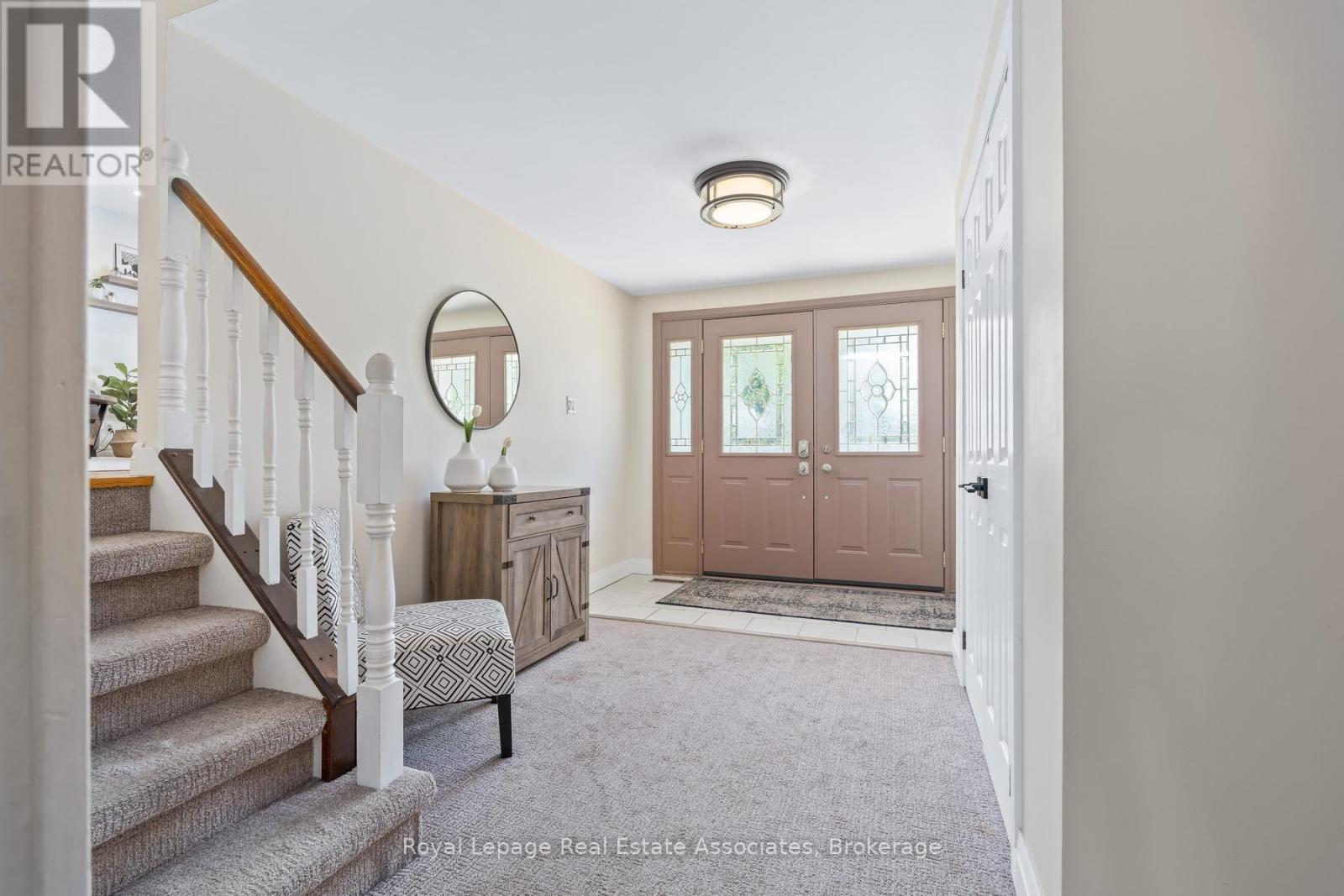 26 MARILYN CRESCENT - 5