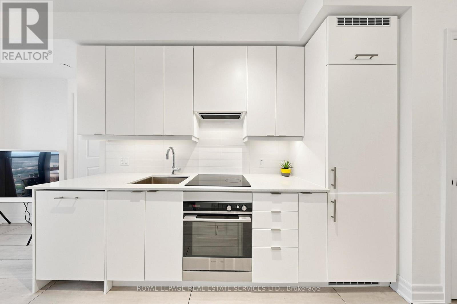 #3410 30 ELM DRIVE - 21