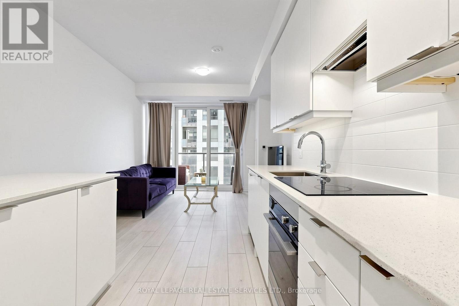 #3410 30 ELM DRIVE - 22