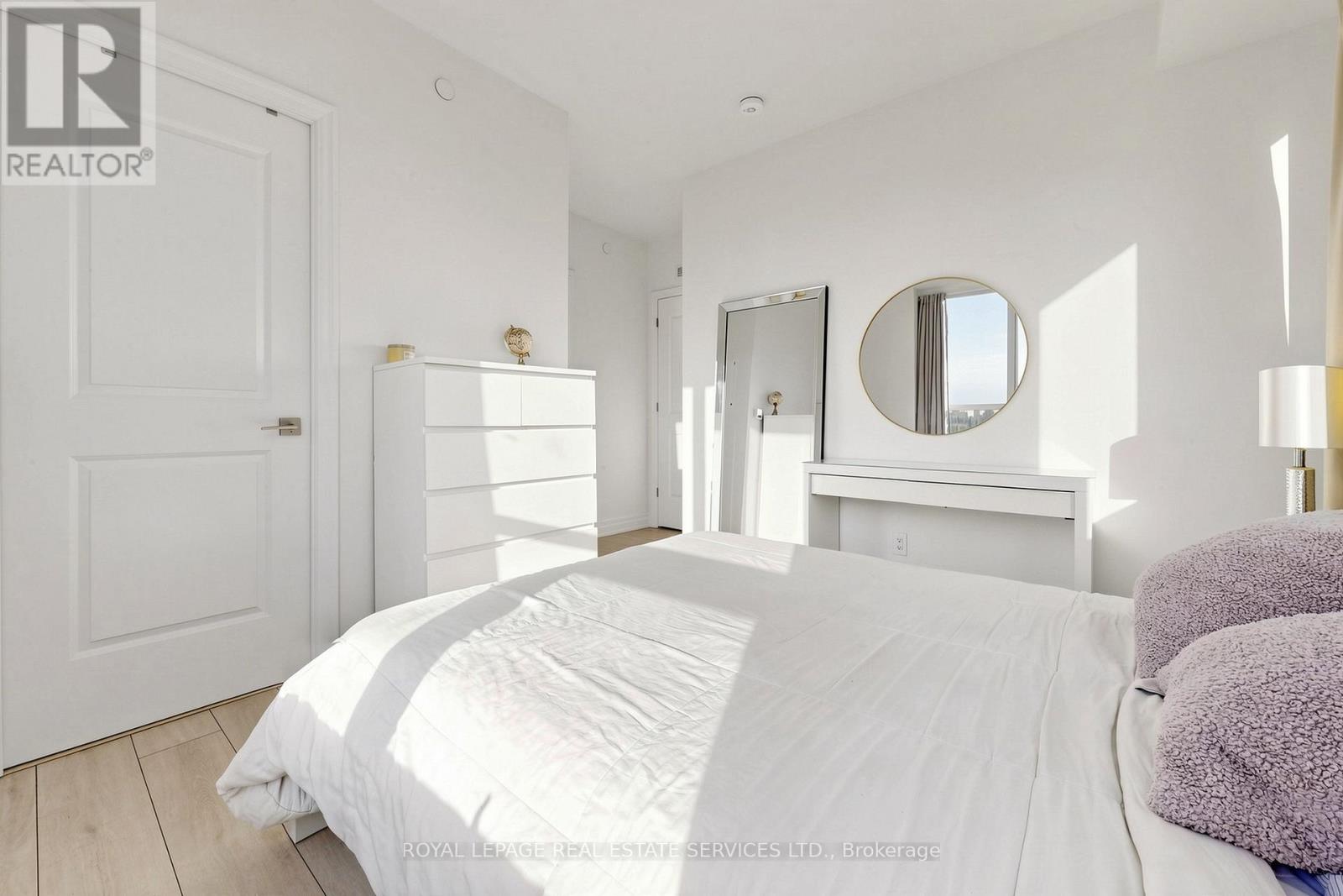 #3410 30 ELM DRIVE - 30