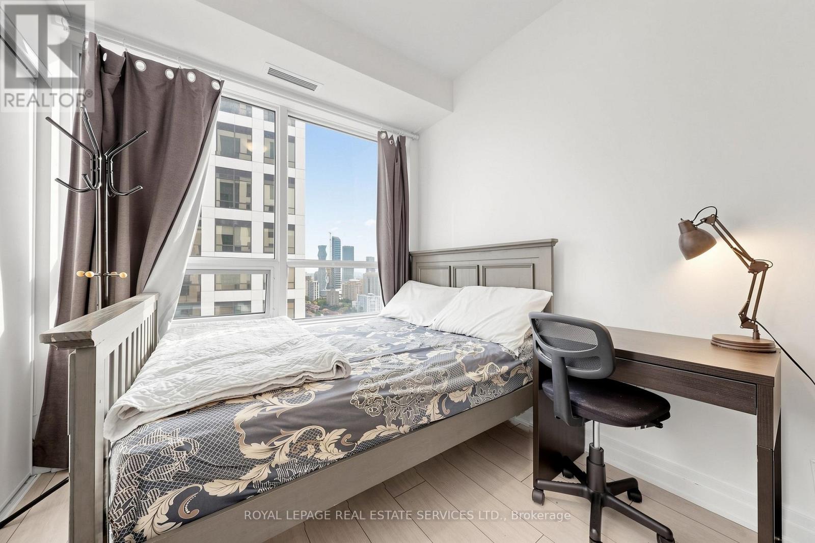 #3410 30 ELM DRIVE - 35