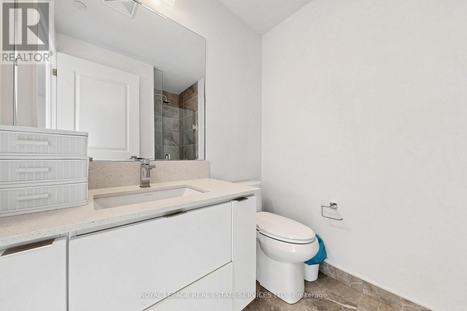 #3410 30 ELM DRIVE - 37