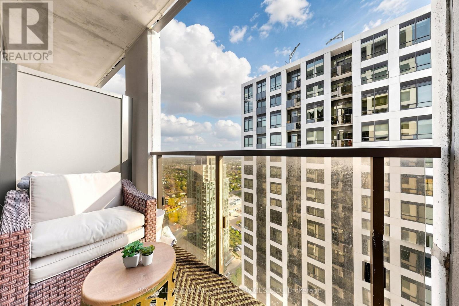 #3410 30 ELM DRIVE - 42