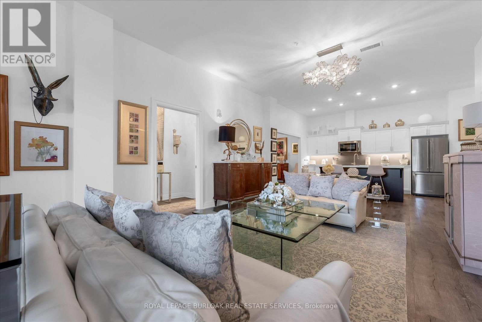 #113 3290 NEW STREET - 14