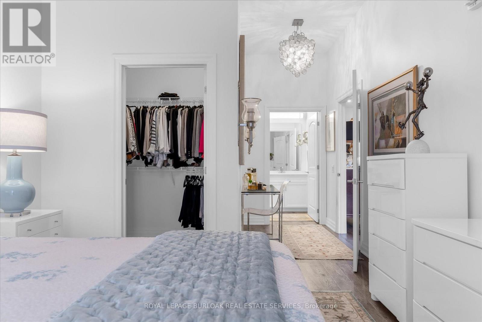#113 3290 NEW STREET - 21