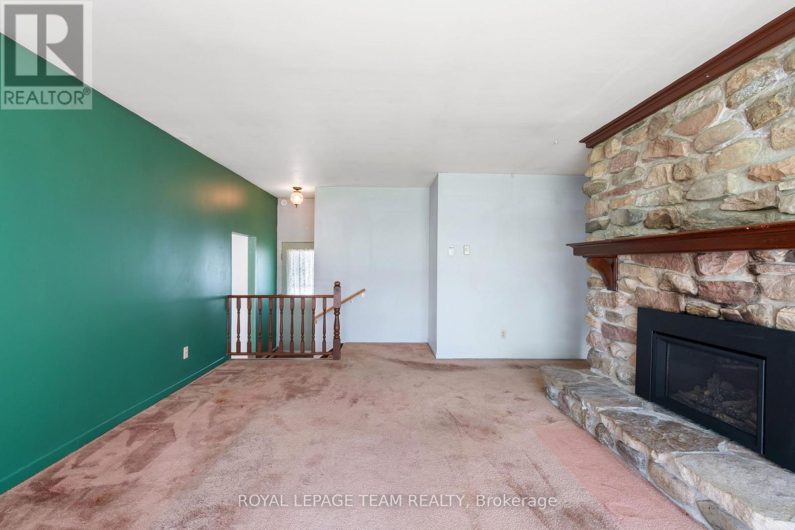 15615 DIXON ROAD - 13
