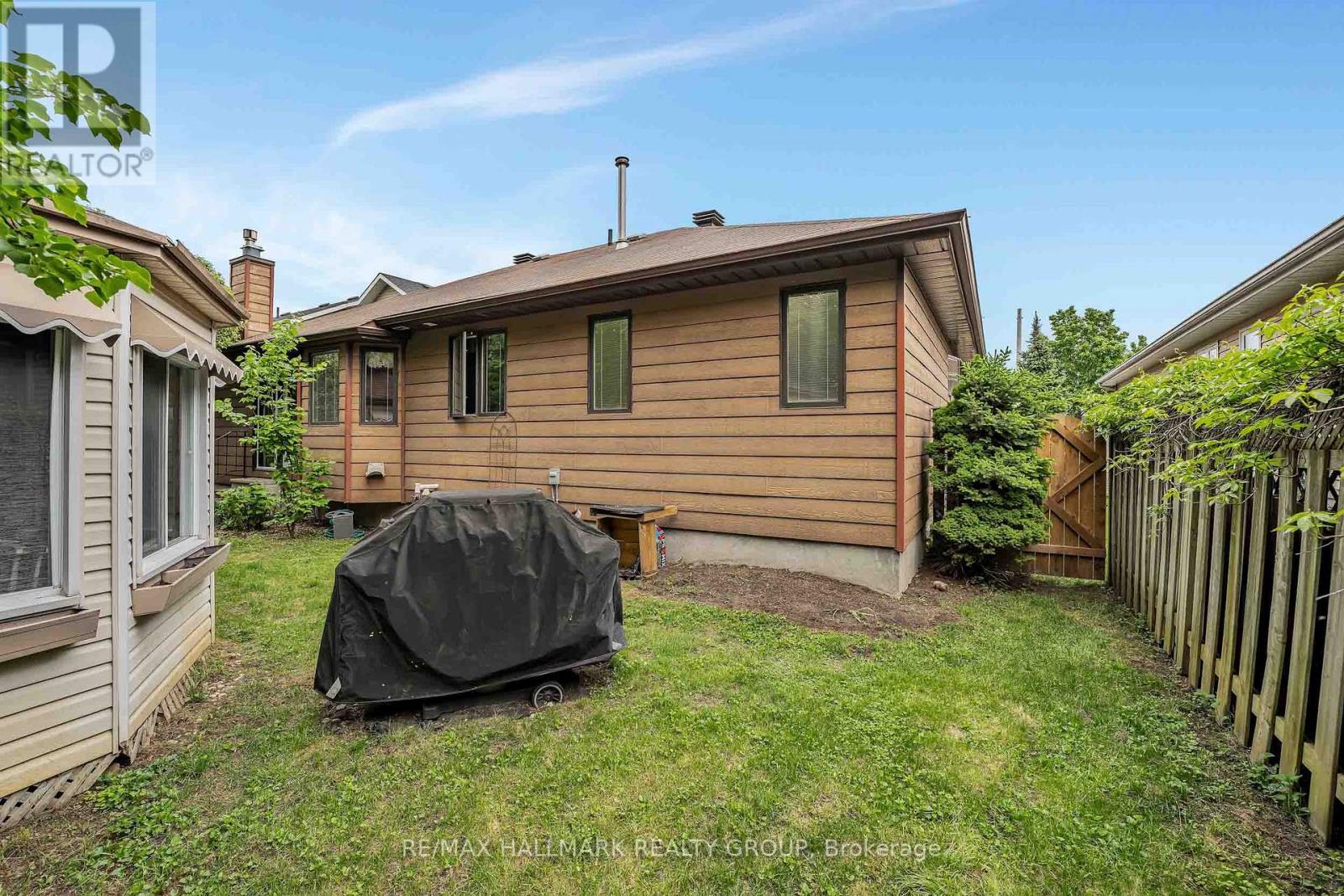18 RANDALL JAMES DRIVE - 44