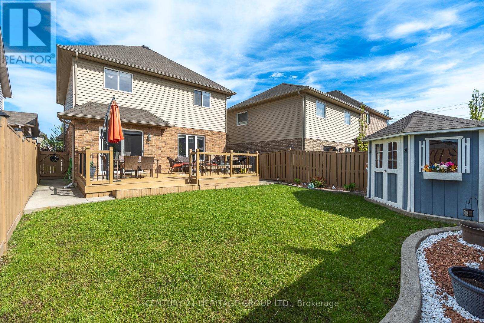 32 HYSLOP AVENUE - 32