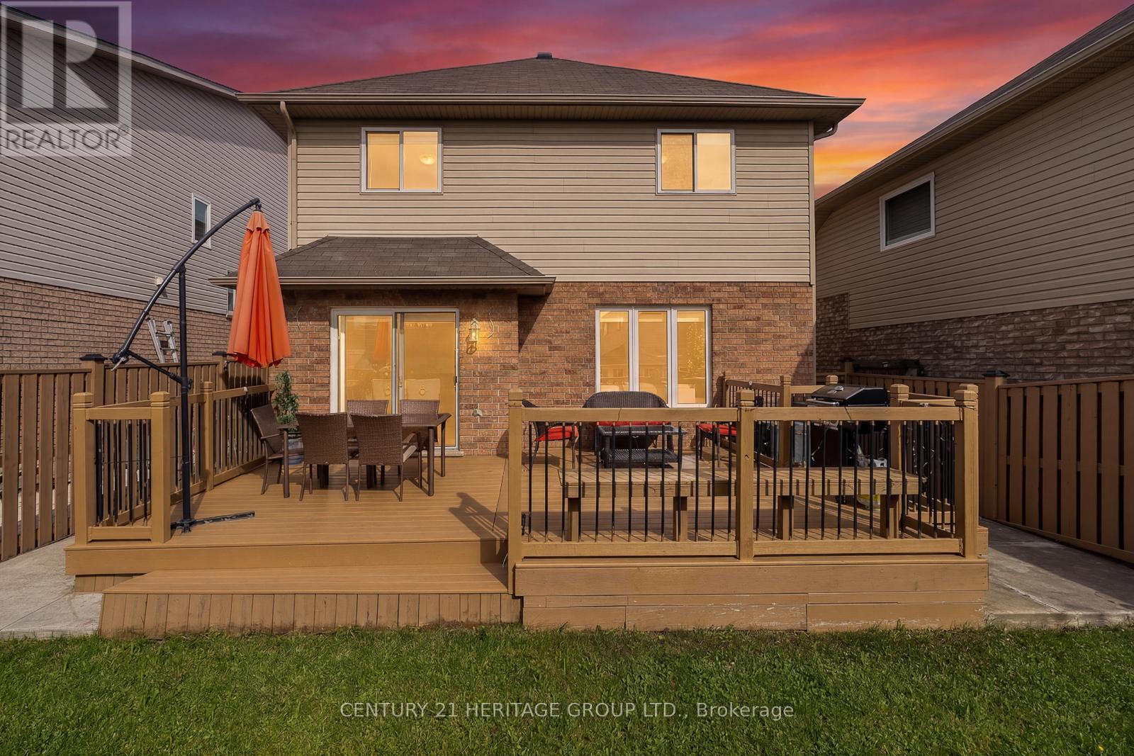 32 HYSLOP AVENUE - 34