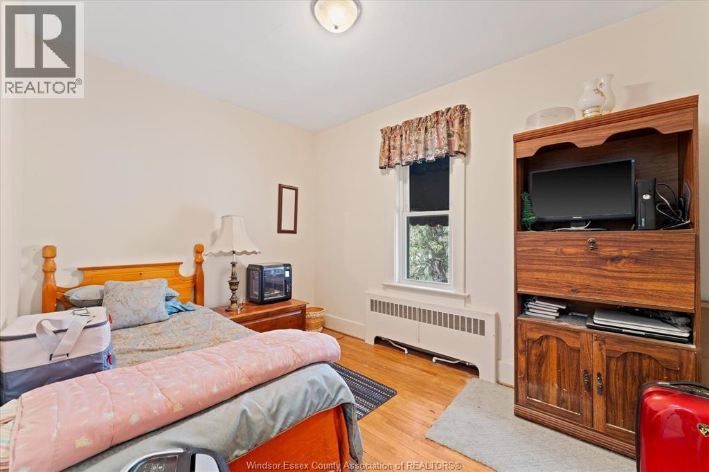 121 DIVISION STREET South - 25