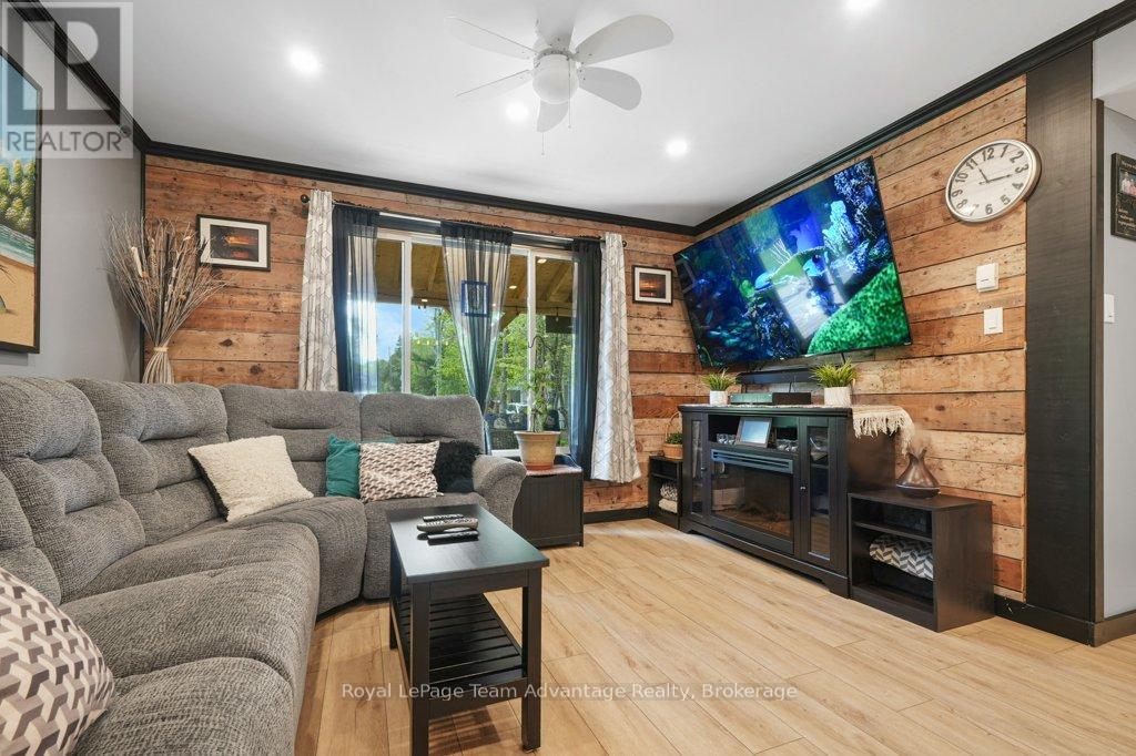 12 VICTORIA AVENUE - 21