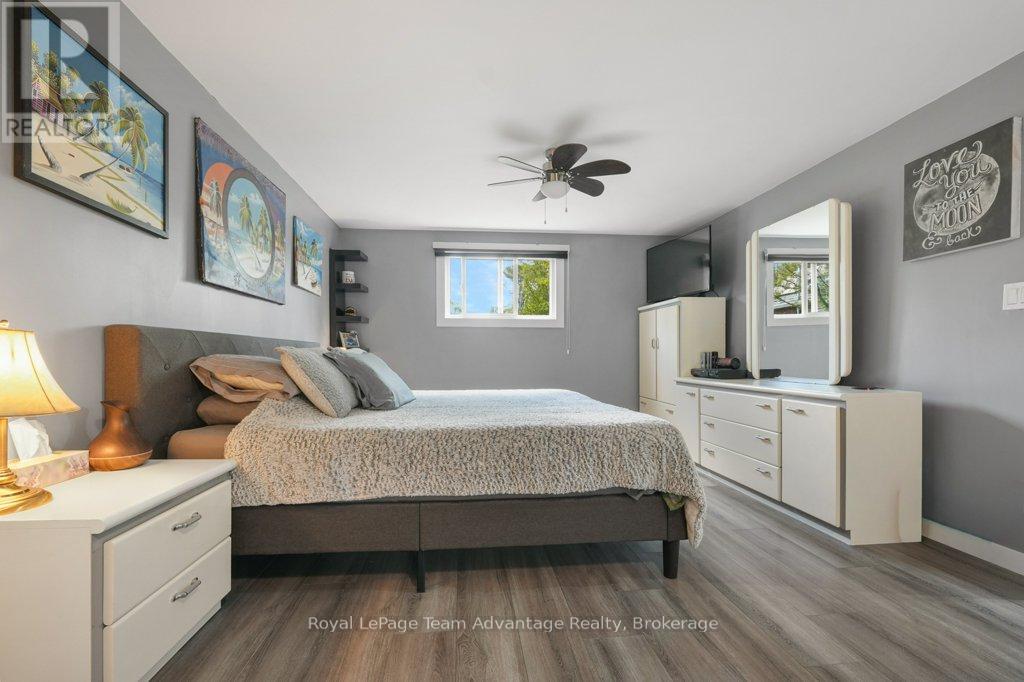 12 VICTORIA AVENUE - 27