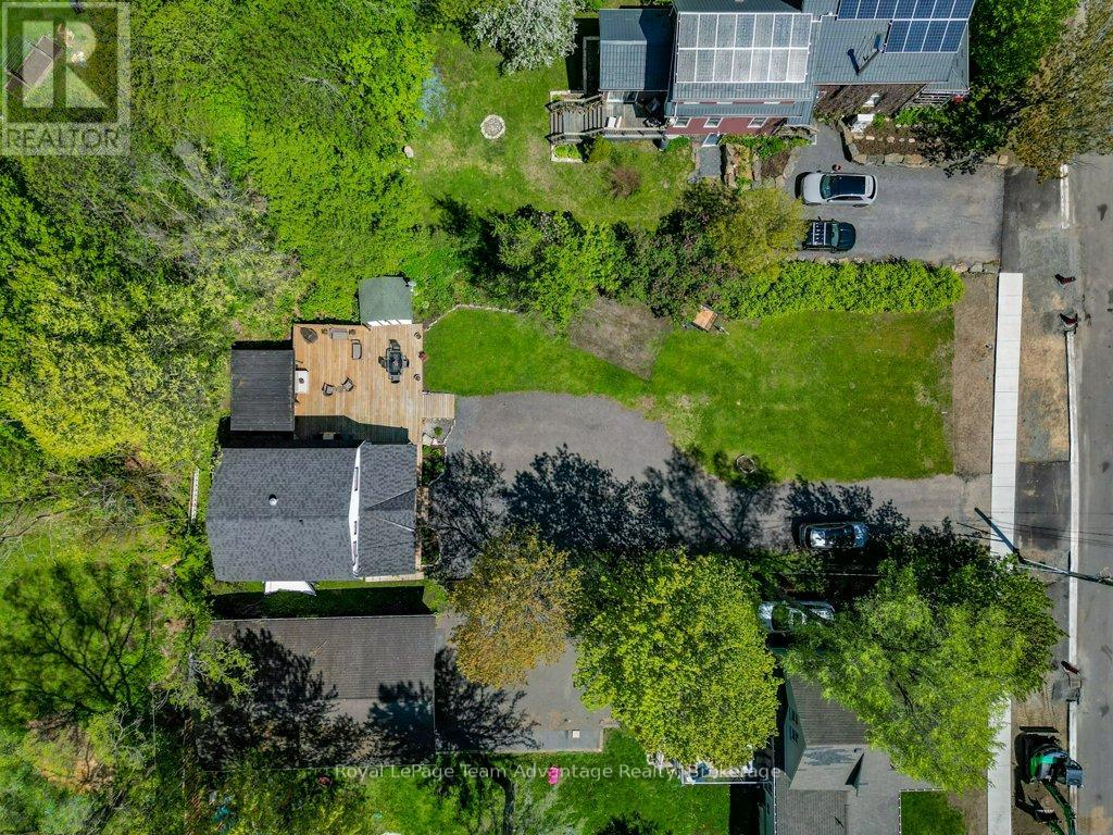 12 VICTORIA AVENUE - 44