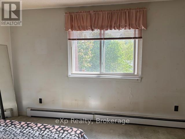 #303 925 10TH AVENUE E - 12