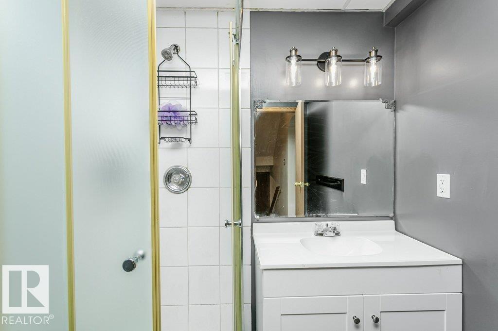 4923 11A AV NW - 24