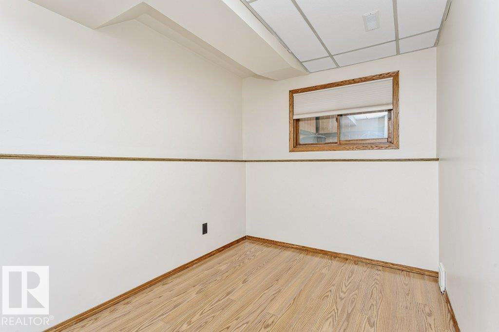 4923 11A AV NW - 25