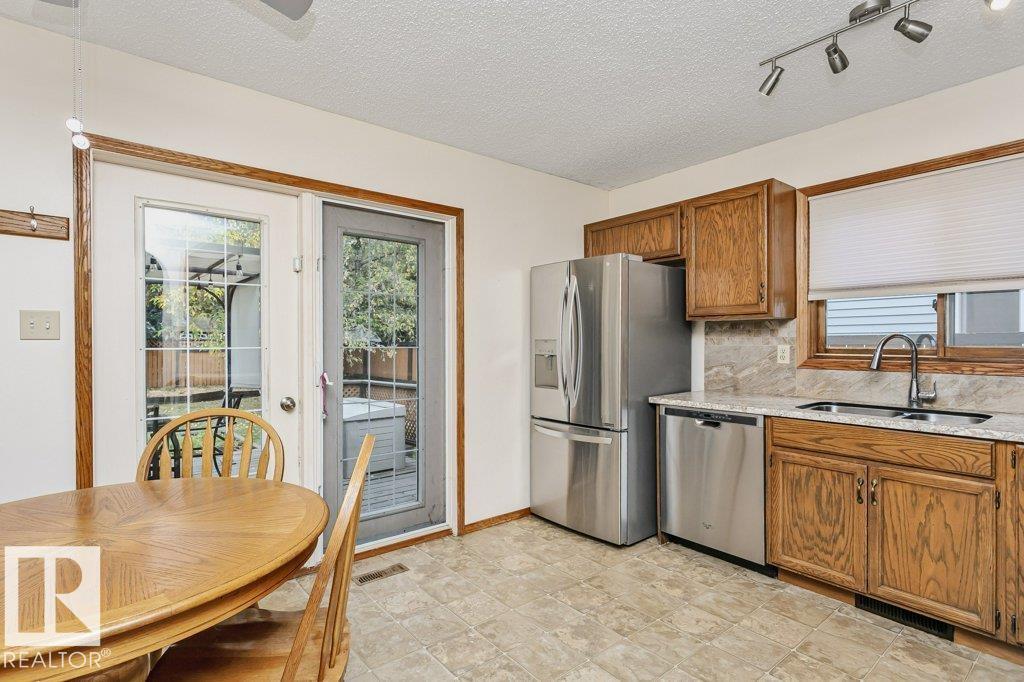 4923 11A AV NW - 3