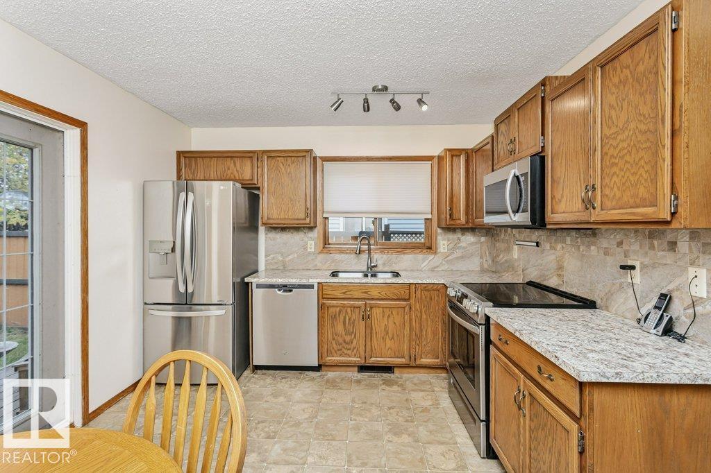 4923 11A AV NW - 4