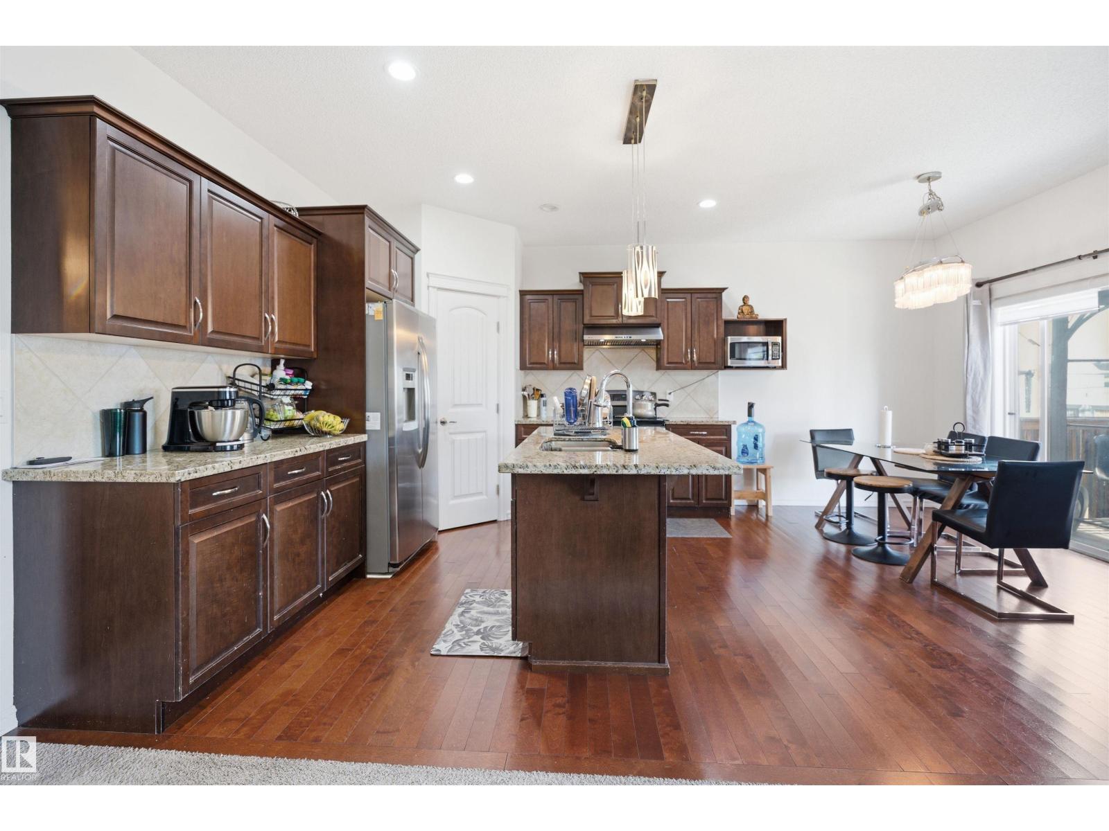 1523 36 AV NW - 13
