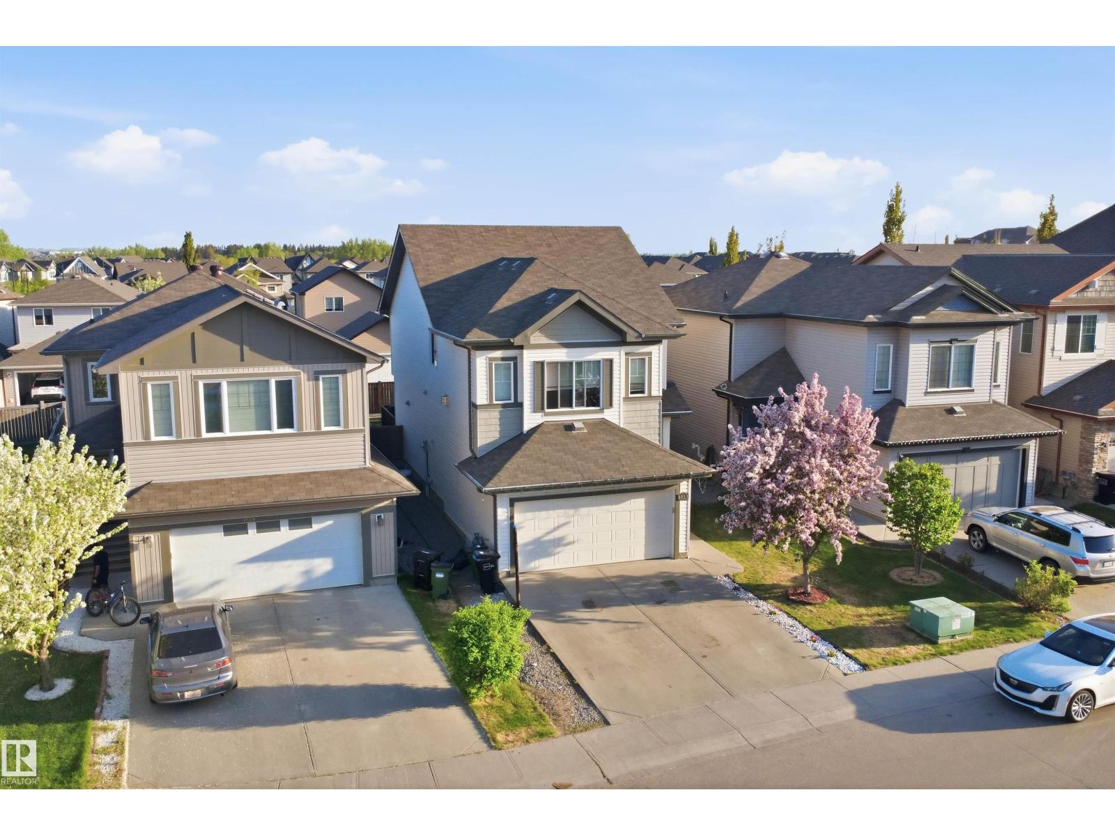 1523 36 AV NW - 2