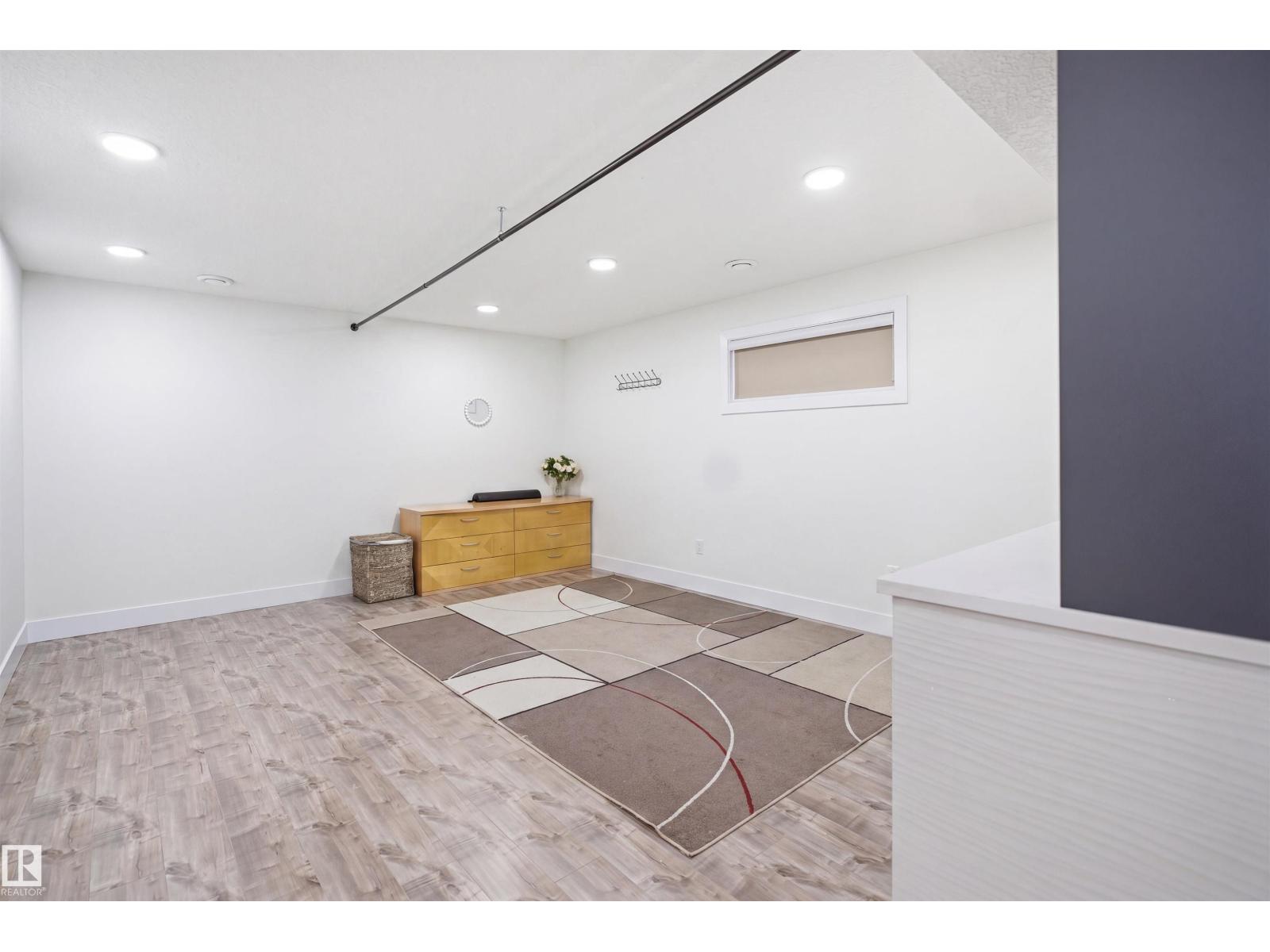 1523 36 AV NW - 33