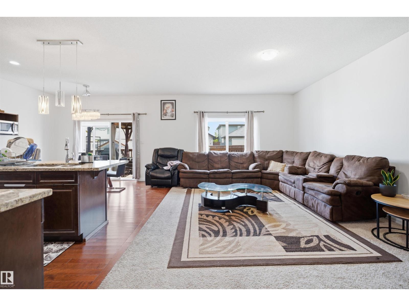 1523 36 AV NW - 8